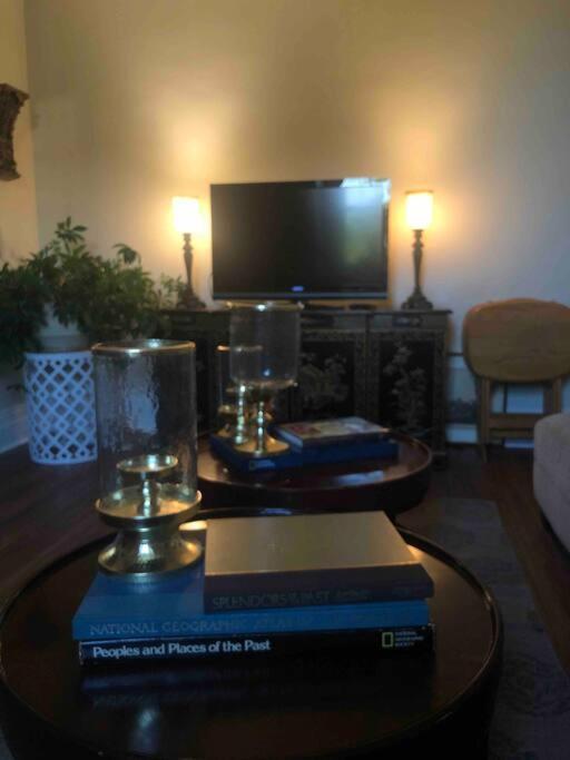 Redefined Alchemy - Bright, Eclectic, Pretty Apt 3E Little Falls 외부 사진