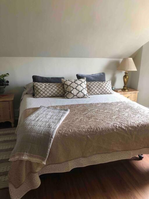 Redefined Alchemy - Bright, Eclectic, Pretty Apt 3E Little Falls 외부 사진